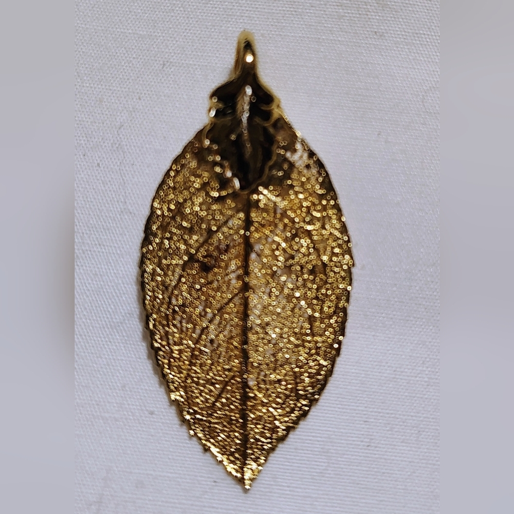 24ct Gold Dipped Leaf Pendant Vintage Jewelry - image 2